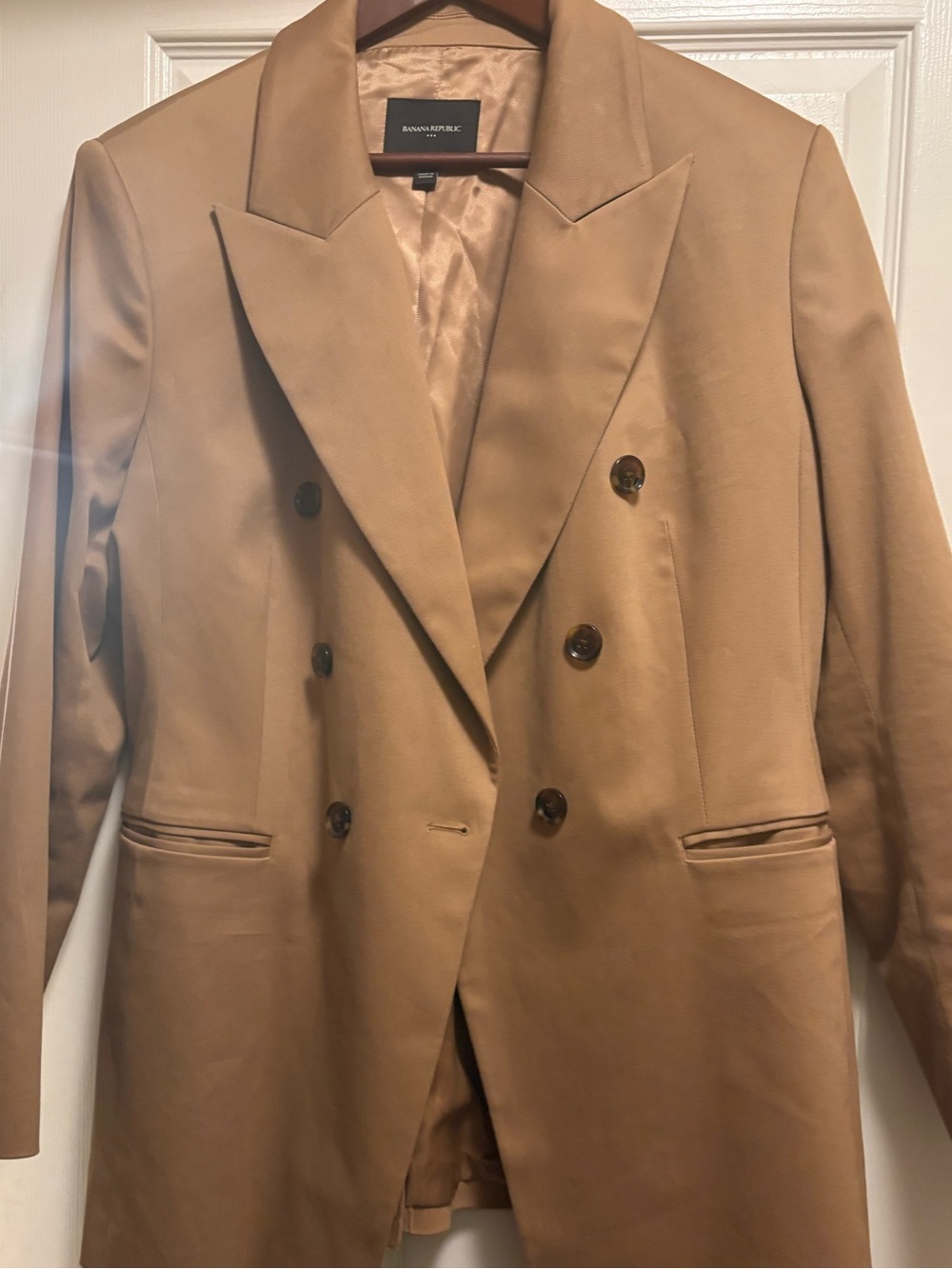 Banana Republic Tan Blazer - Picture 2 of 5